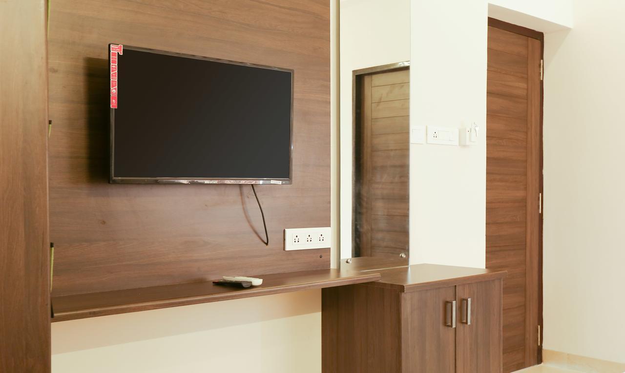 Treebo Hi Line Apartments Kalapatti Coimbatore Luaran gambar